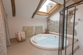 Tiny loft with Jacuzzi Bellano